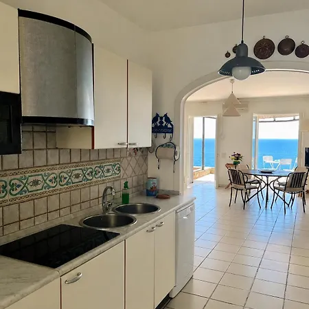 بيت للعطل Almare Terraces Seafront Residences