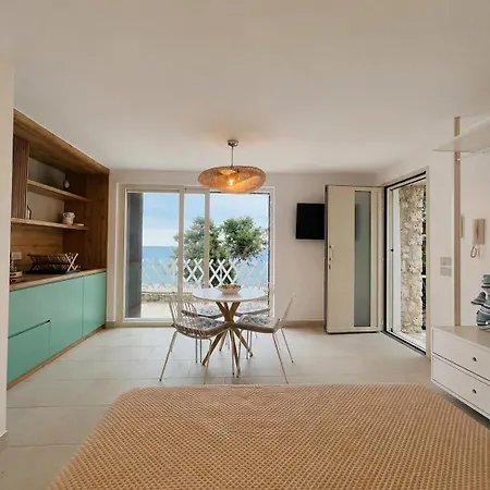 Almare Terraces Seafront Residences Castro (Lecce)