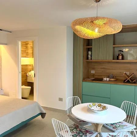 Almare Terraces Seafront Residences بيت للعطل