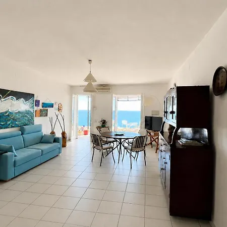 Almare Terraces Seafront Residences بيت للعطل *